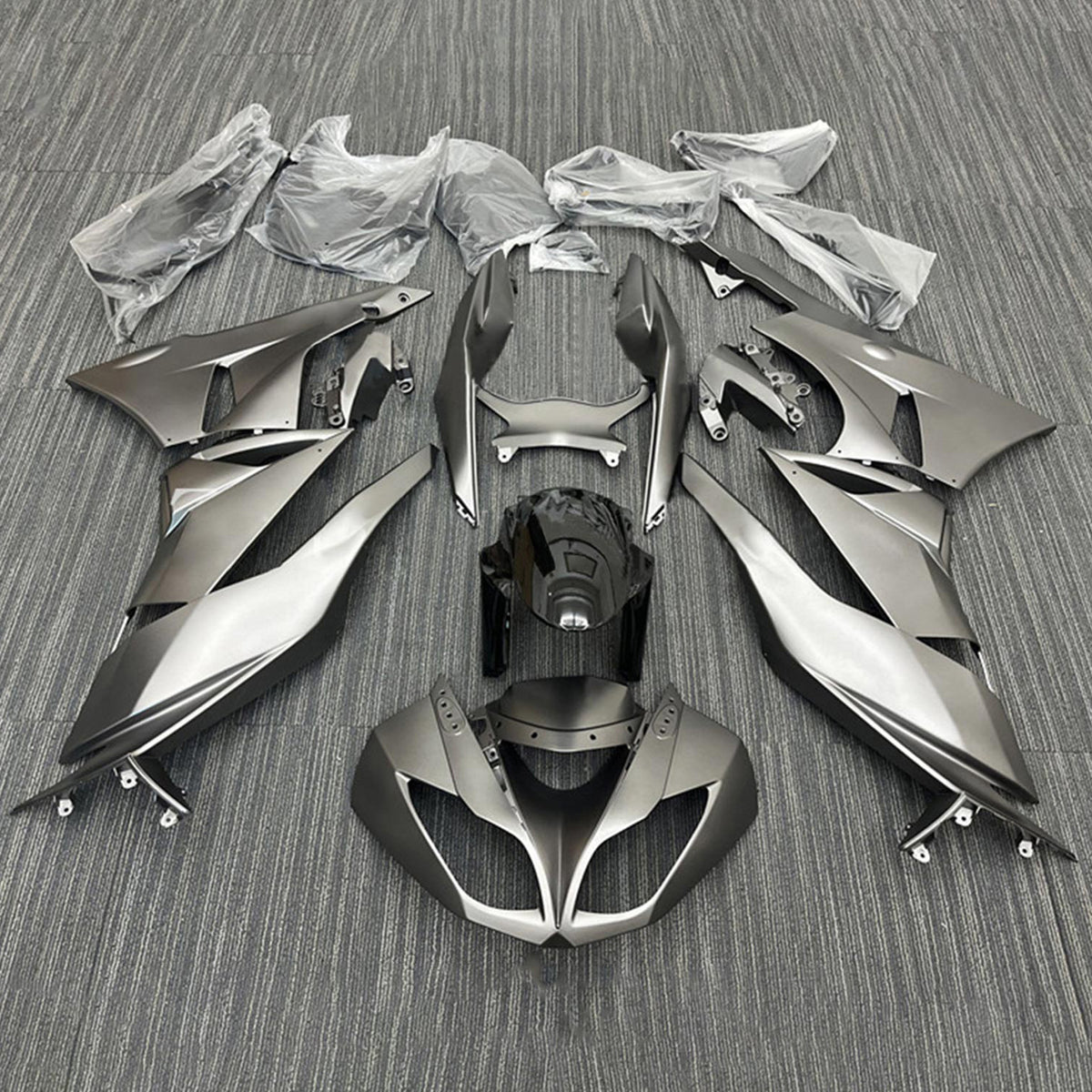 Amotopart Kawasaki 2009-2012 ZX6R 636 Plata con kit de carenado gris