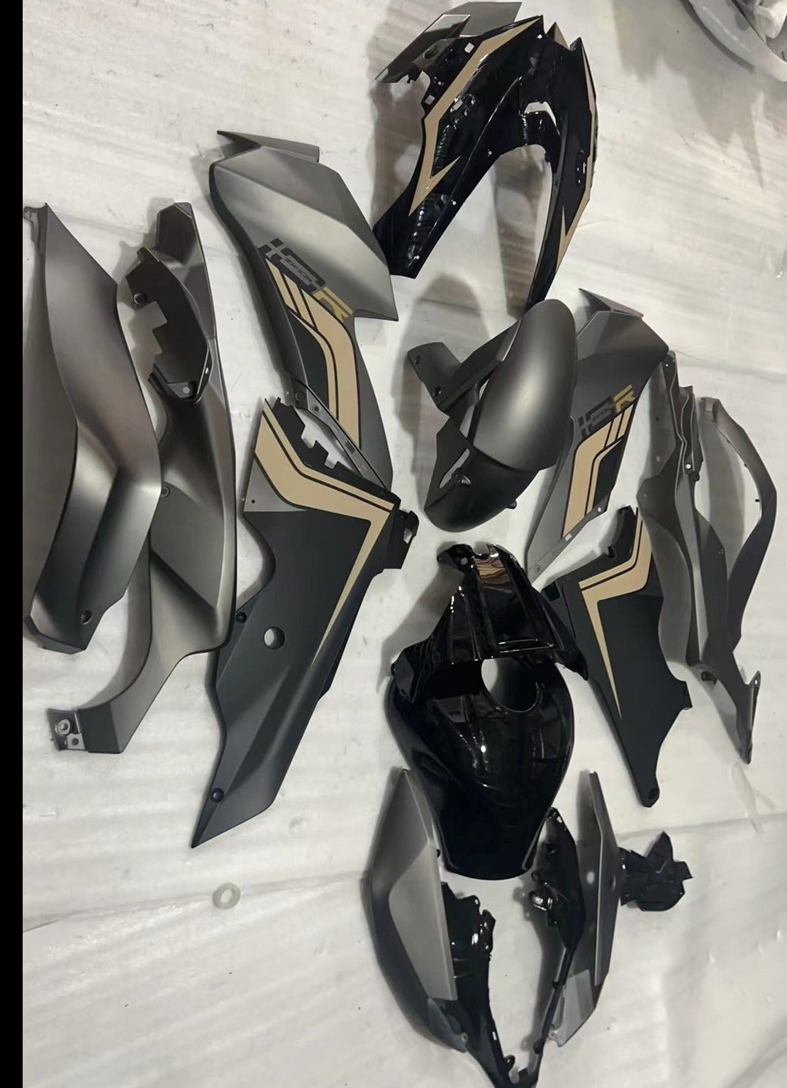 Amotopart 2021-2024 Kawasaki ZX10R ZX10RR Brown Grey Fairing Kit