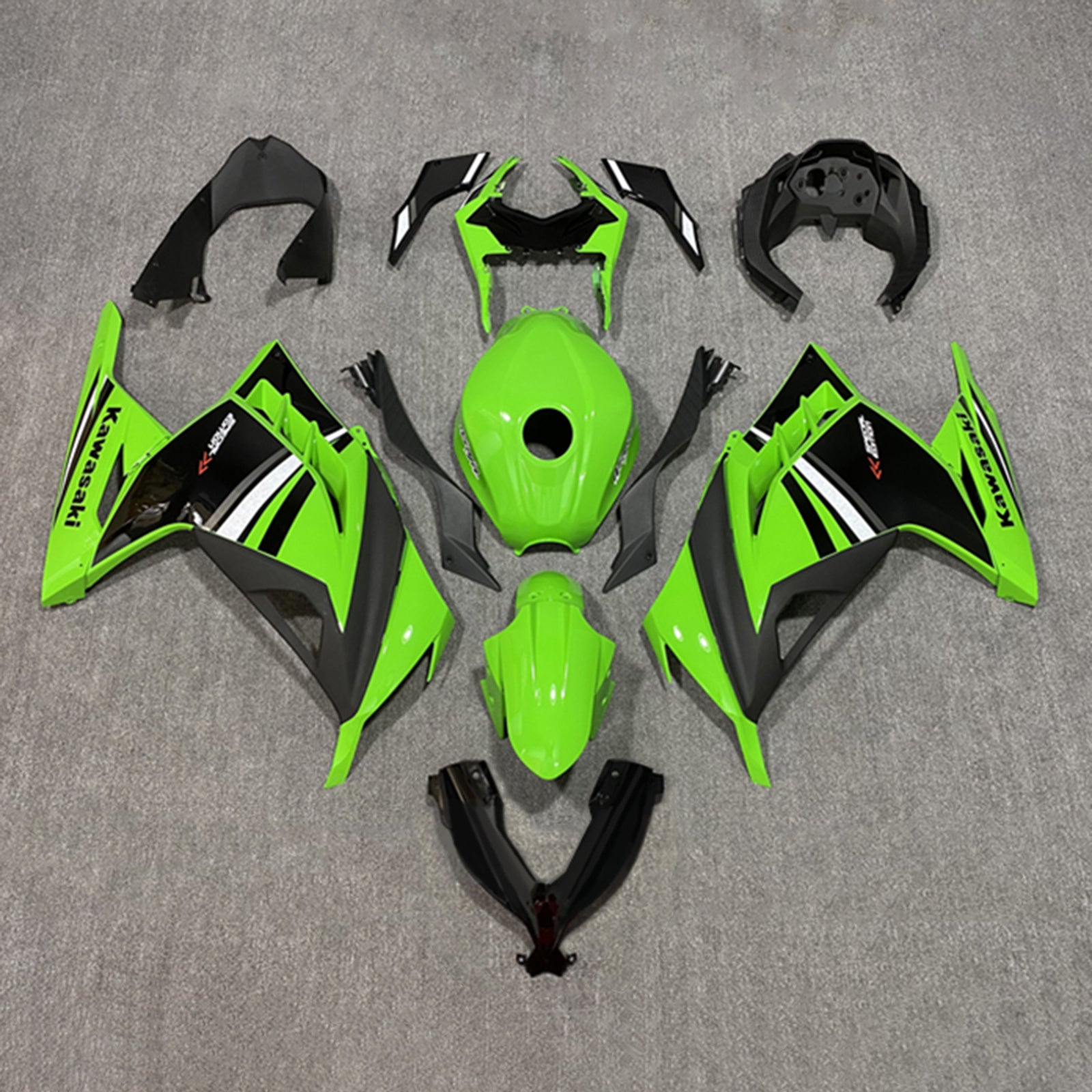 Amotopart 2013-2024 Kawasaki EX300/Ninja 300 ブラック & グリーン スタイル フェアリングキット