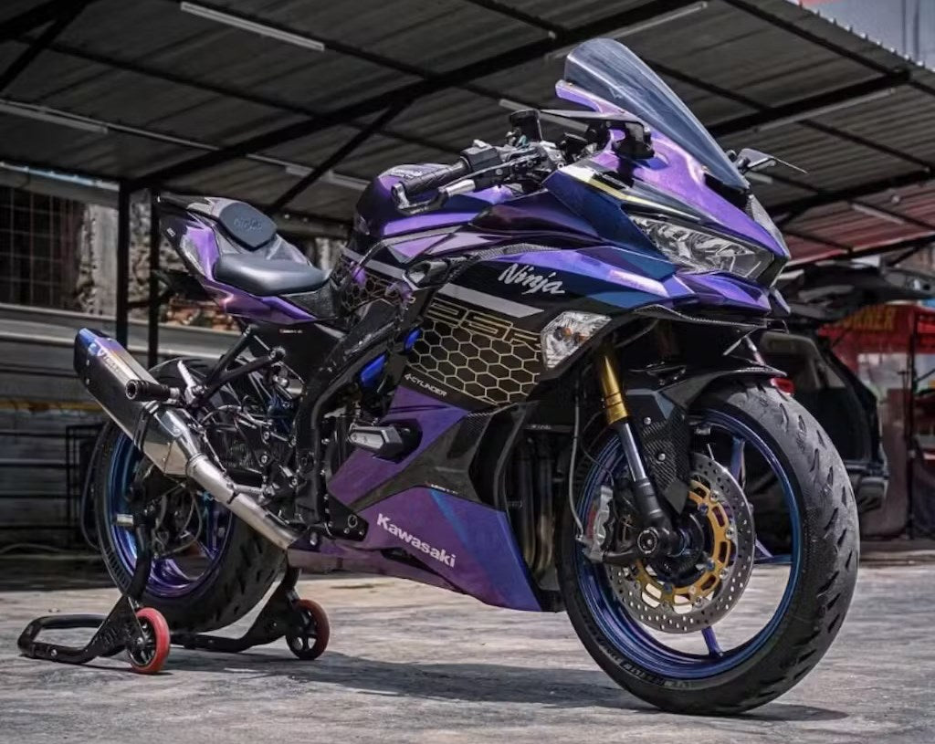 Amotopart 2021-2024 Yamaha YZF-R7 Kit de carenado degradado azul y morado Style1