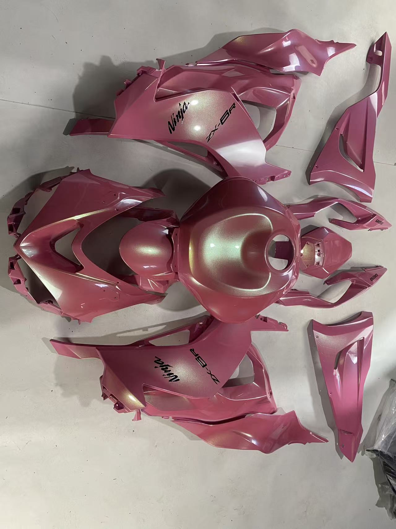 Amotopart 2024-2026 Kawasaki ZX-6R Pink Chameleon Fairing Kit