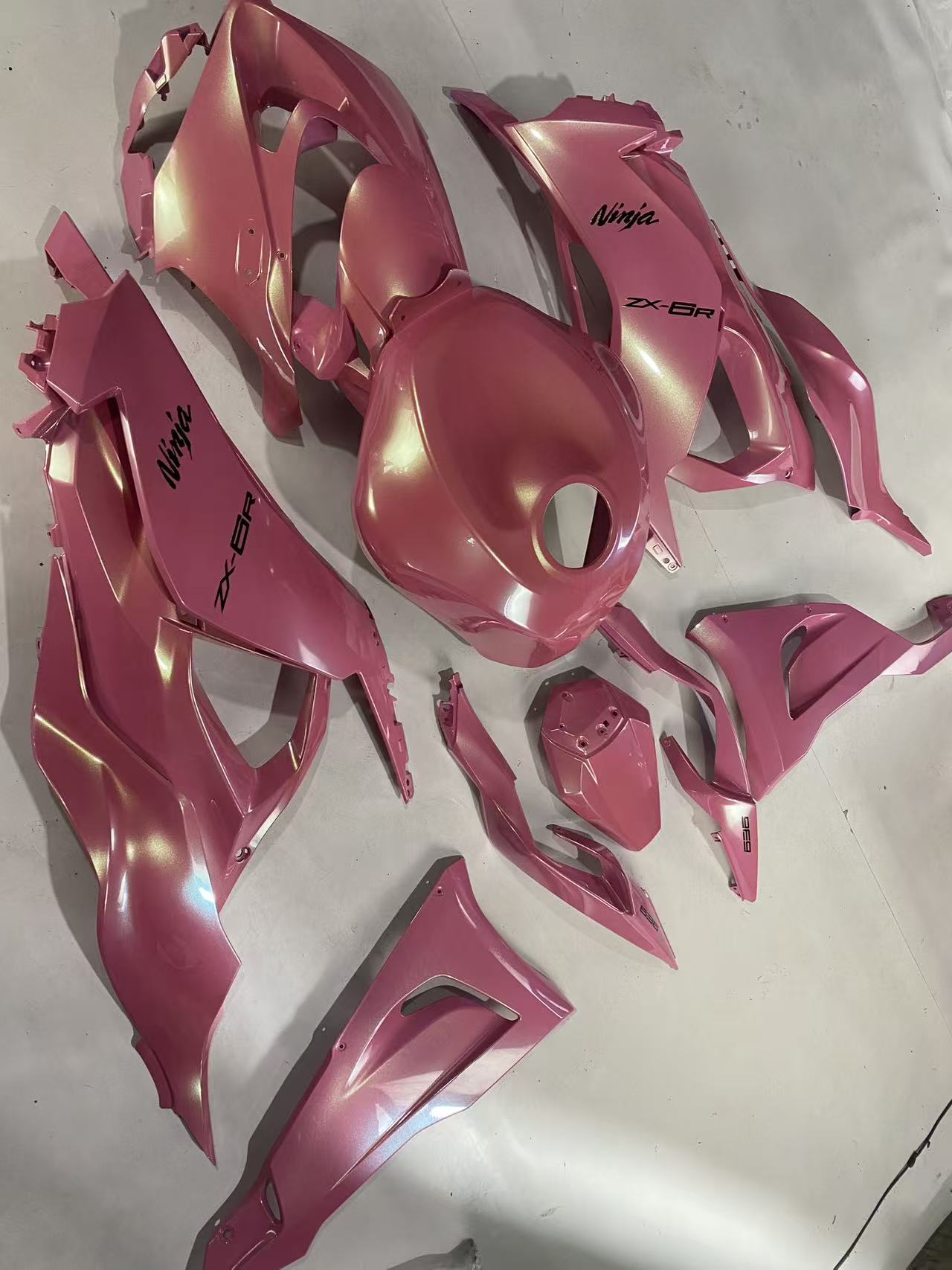 Amotopart 2024-2026 Kawasaki ZX-6R Pink Chameleon Fairing Kit