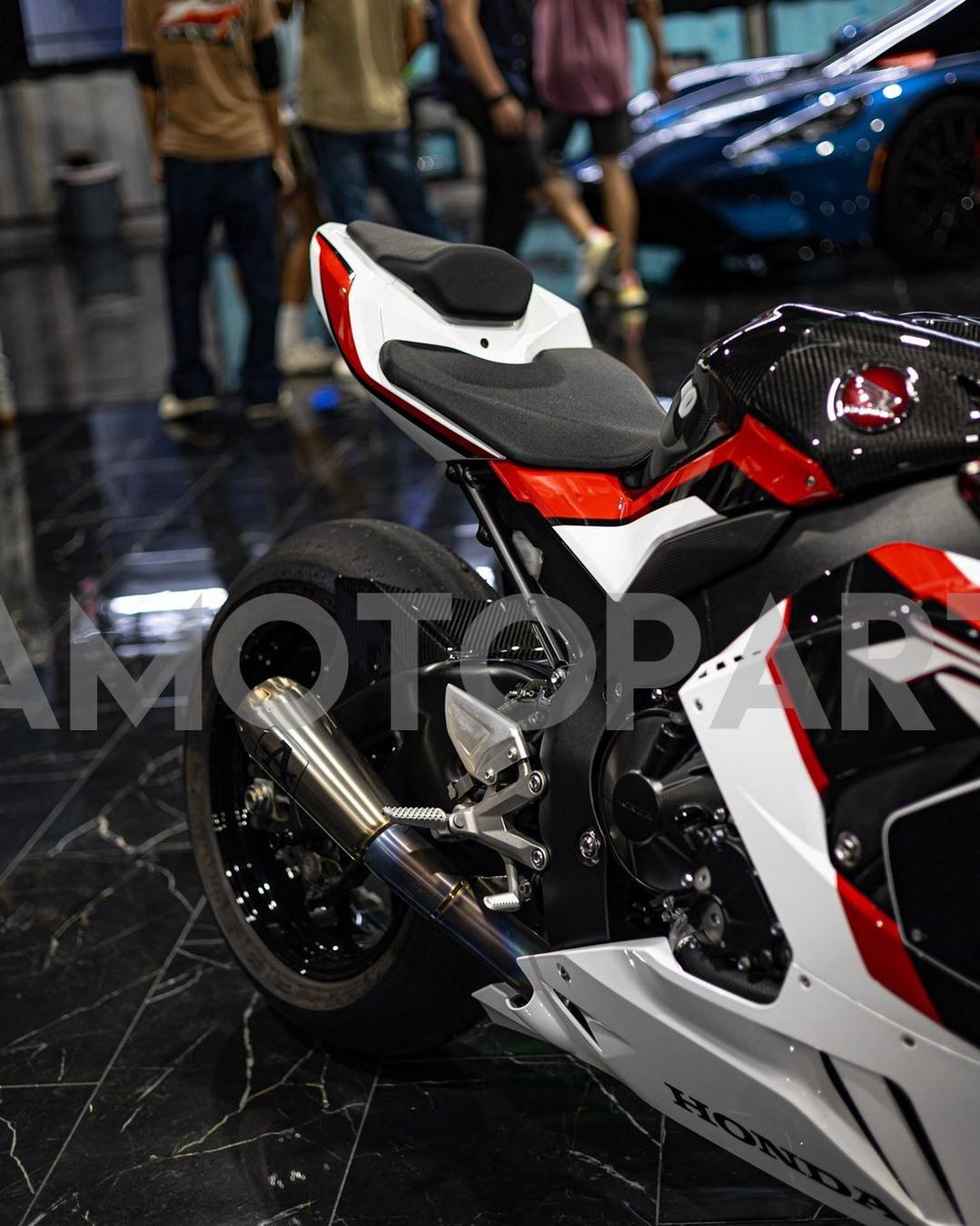 Amotopart 2020-2023 CBR1000RR-R Honda White&Red Style2 Fairing Kit