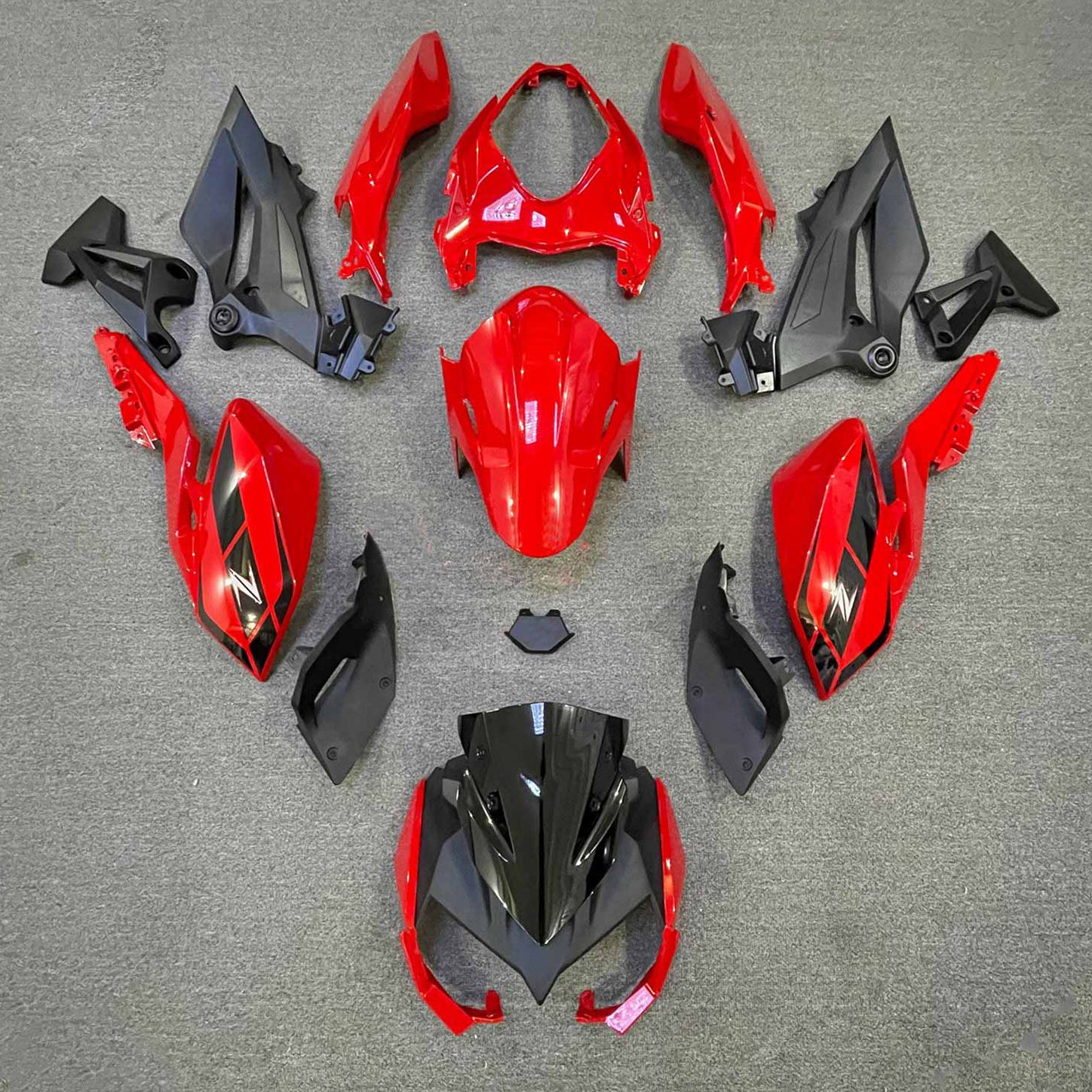 Kit de carénage Amotopart 2018-2024 Z400 Kawasaki noir rouge