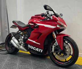 Amotopart 2017-2022 Ducati Supersport 939 / 939S Black White Red Fairing Kit
