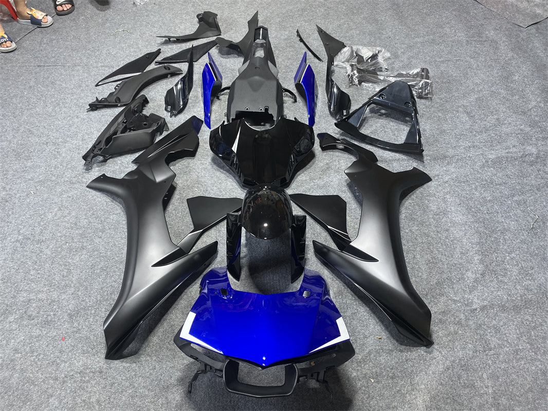 Kit de carénage Amotopart Yamaha YZF R1 2020-2024 bleu et noir Style3