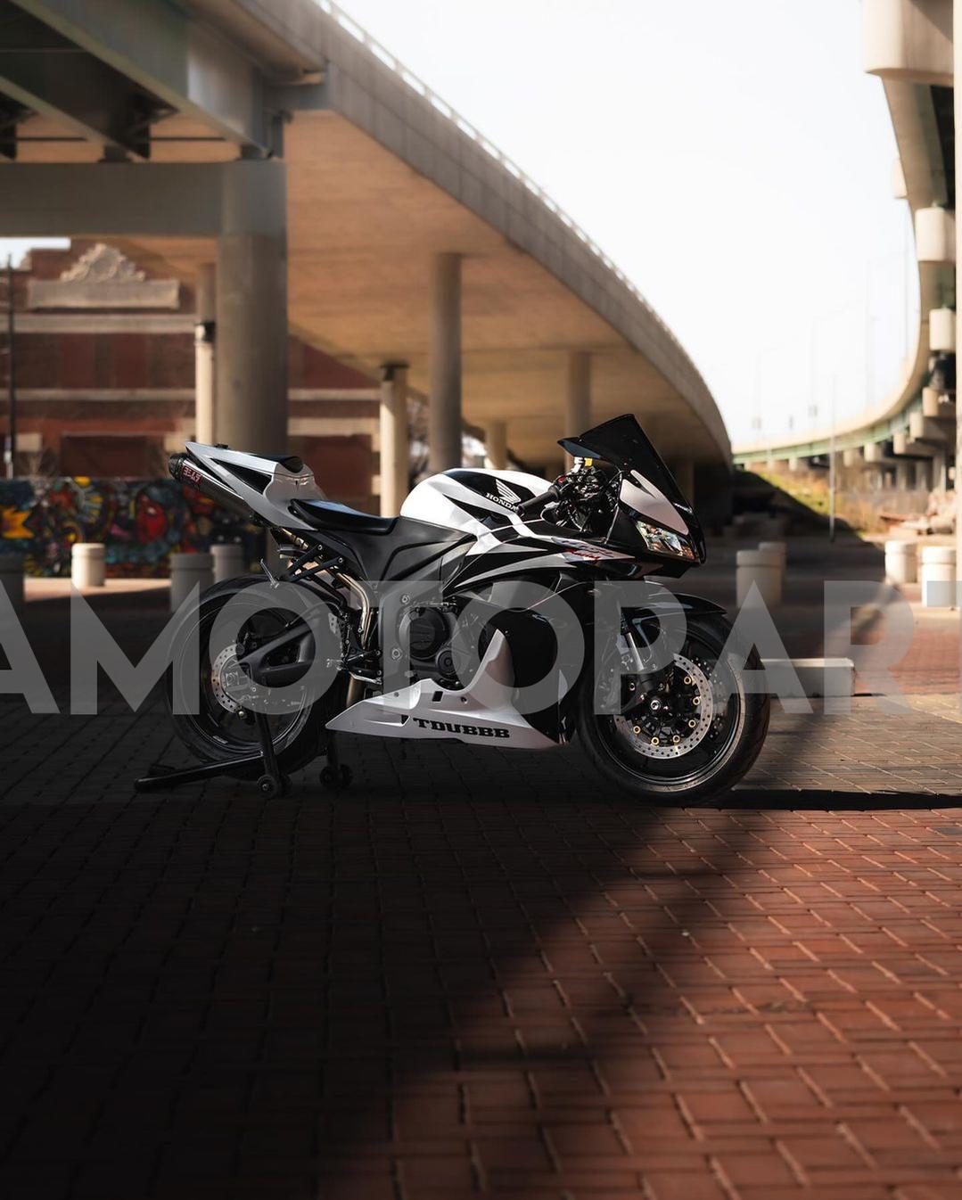 Amotopart Honda 2007-2008 CBR600RR White Black Fairing Kit