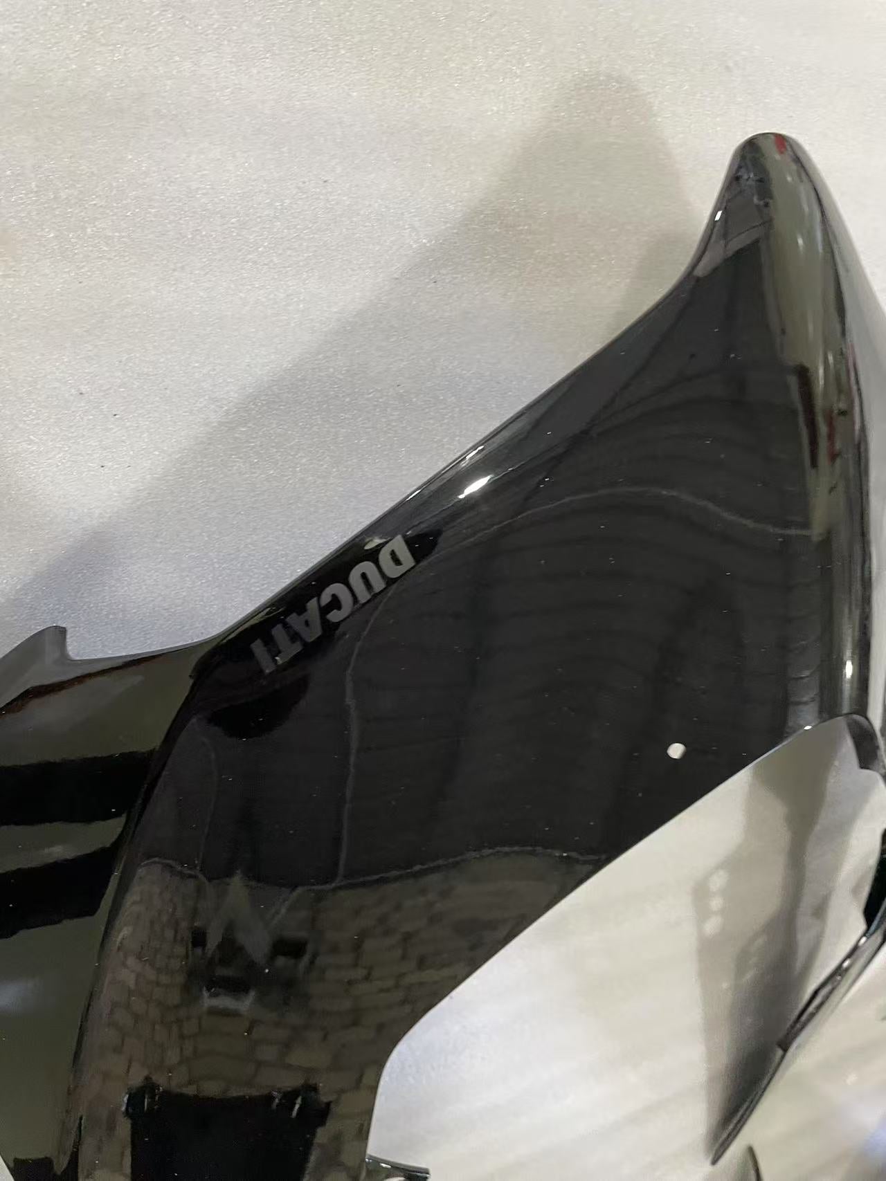 Amotopart Ducati 22-24 Panigale V4 V4S Glossy Black Fearing Kit