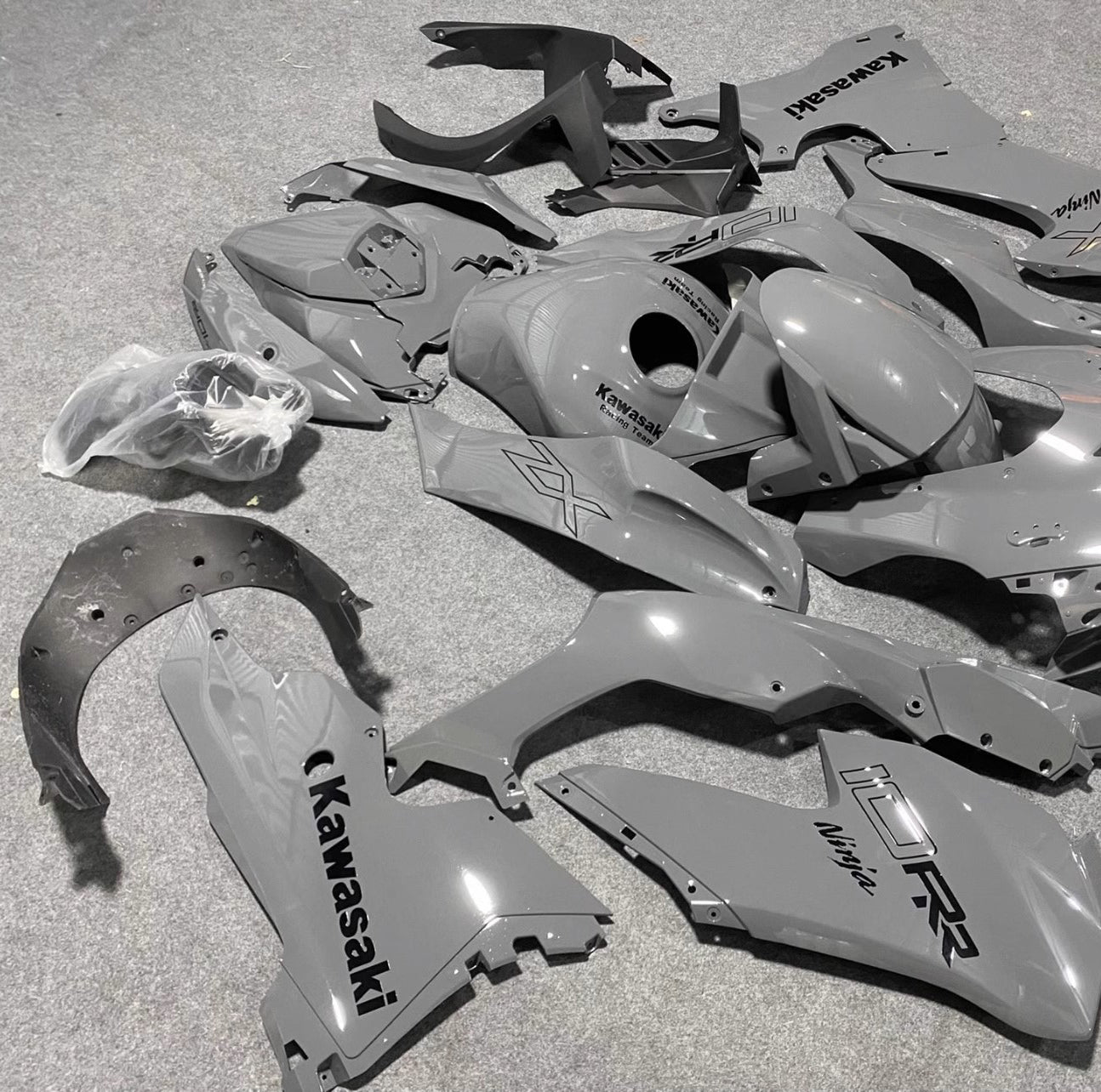 Amotopart 2021-2024 Kawasaki ZX 10RR ZX 10R Grey Fairing Kit