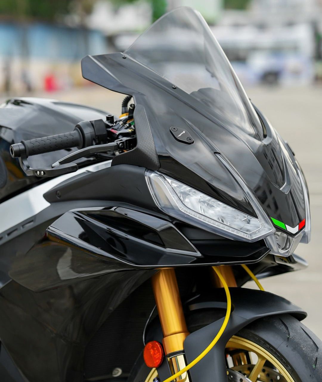 Amotopart 2022-2024 Aprilia RSV4 1100 Glossy Black Fairing Kit