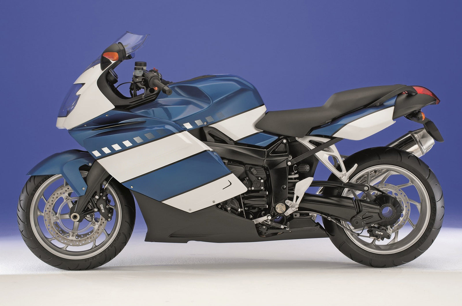 Amotopart BMW 2005–2010 K1200S Blau-weißes Verkleidungsset