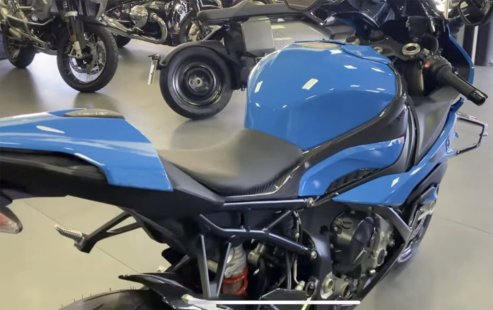 Amotopart 2023-2024 BMW S1000RR ブルーブラック フェアリングキット