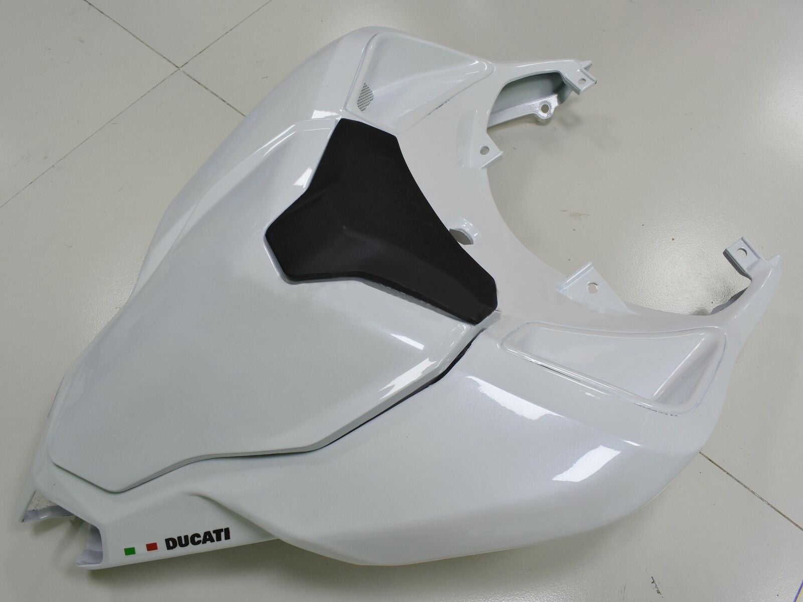 Amotopart All Years Ducati 848 Black White Fairing Kit