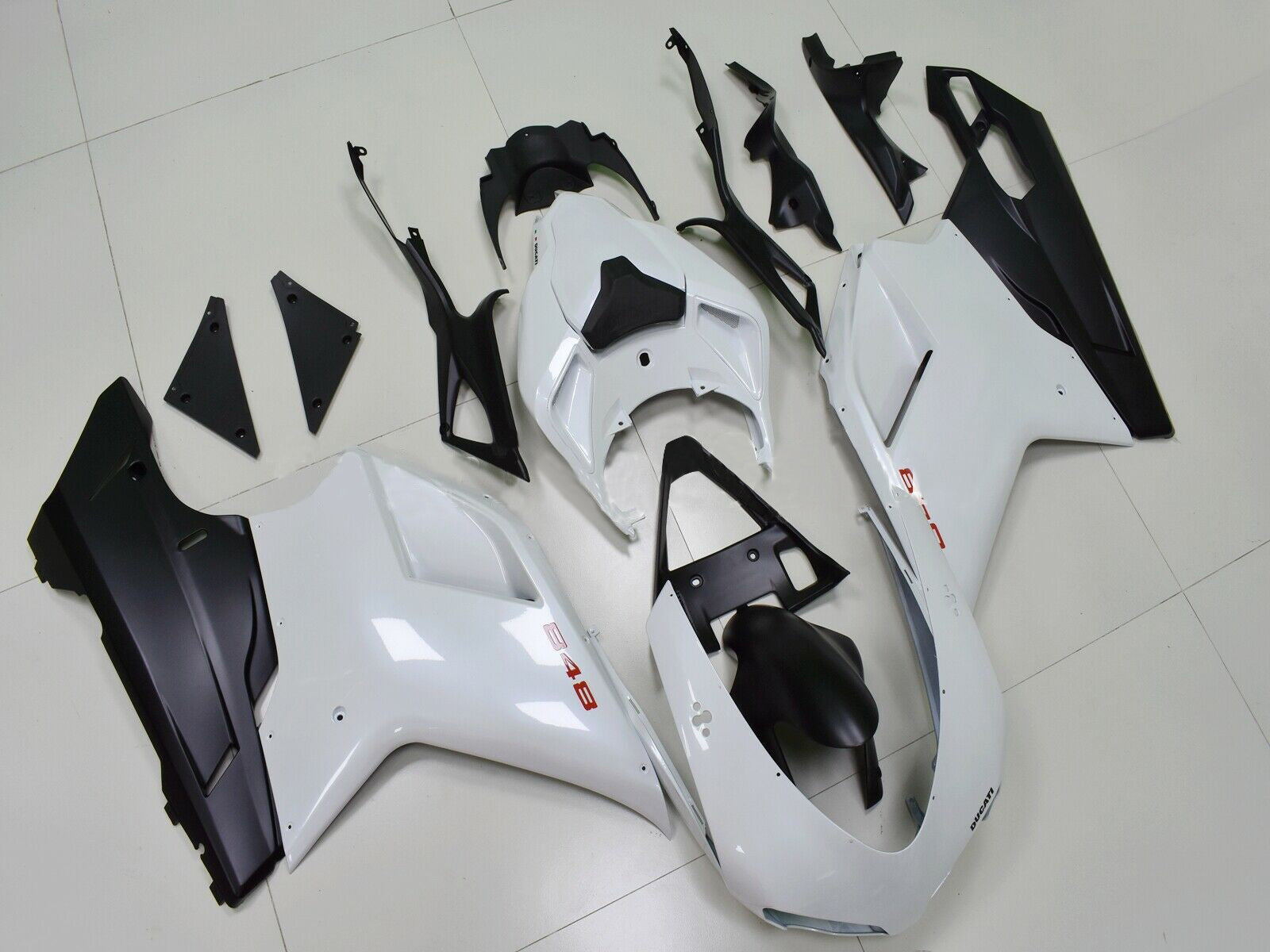 Kit de carénage Amotopart toutes années Ducati 848 noir blanc