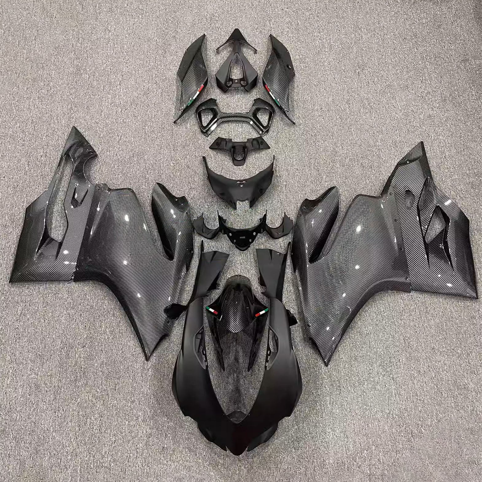 Amotopart 2012-2015 Ducati 1199/899 Carbon Fiber Fairing Kit