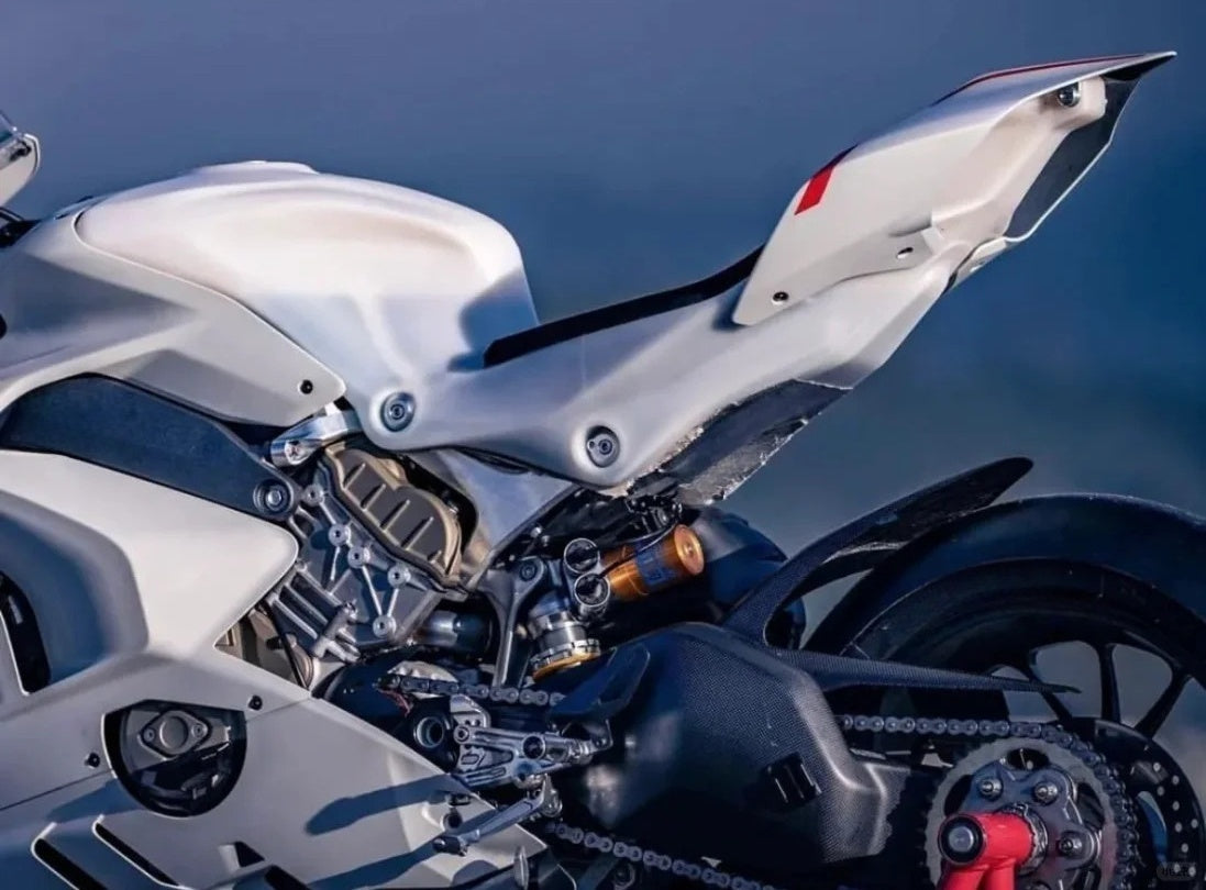 Amotopart Ducati 22-24 Panigale V4 V4S Black White Fairing Kit