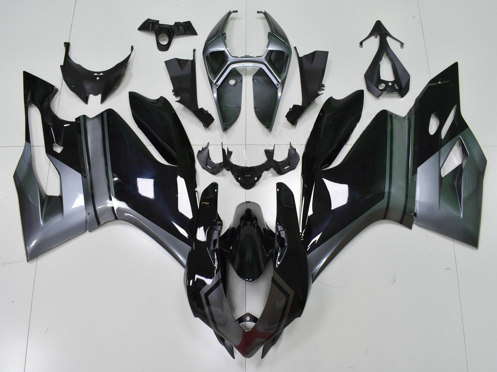 Amotopart 2012–2015 Ducati 899 grau-schwarzes Verkleidungsset