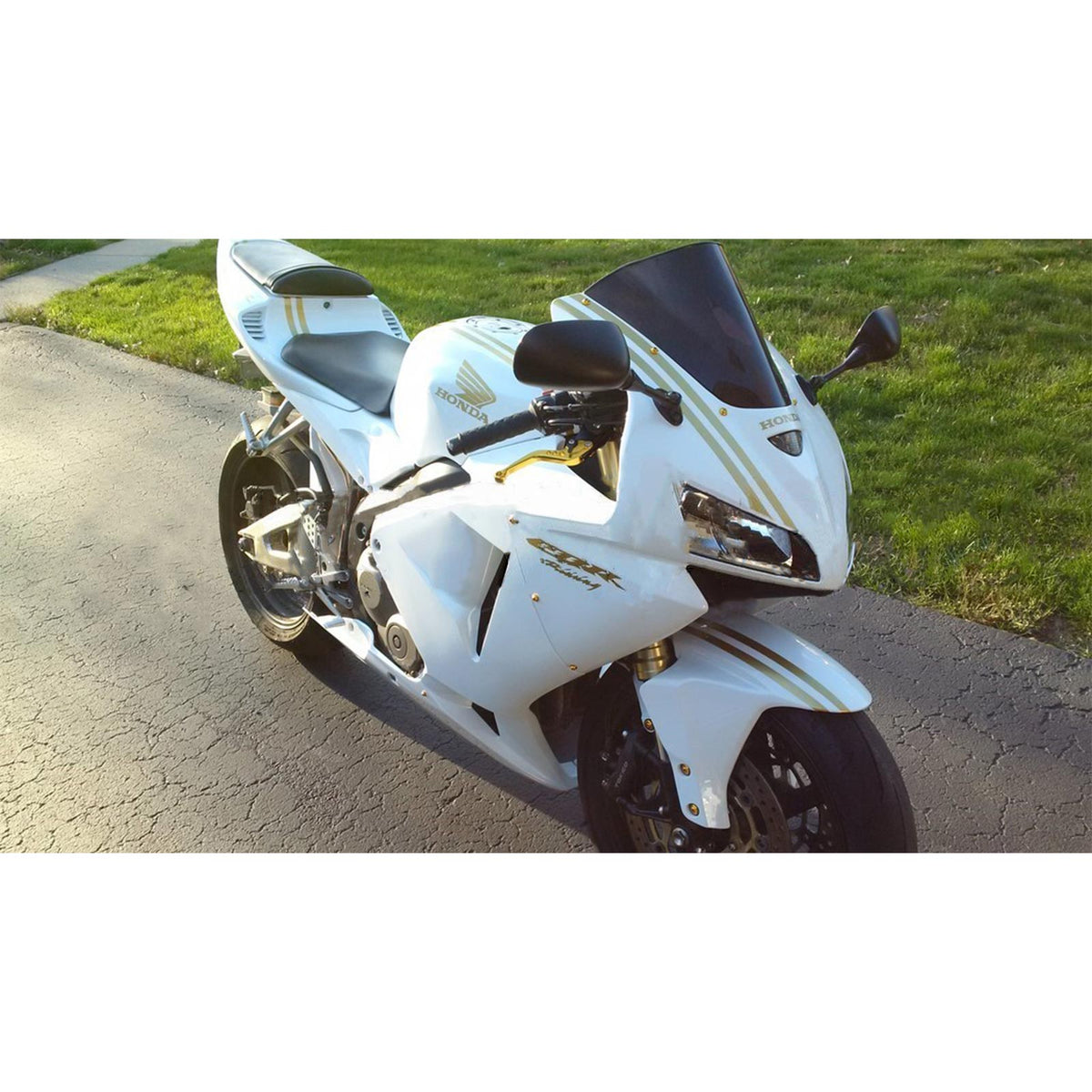 Amotopart 2005 2006 Honda CBR600RR Kit de carénage blanc et or