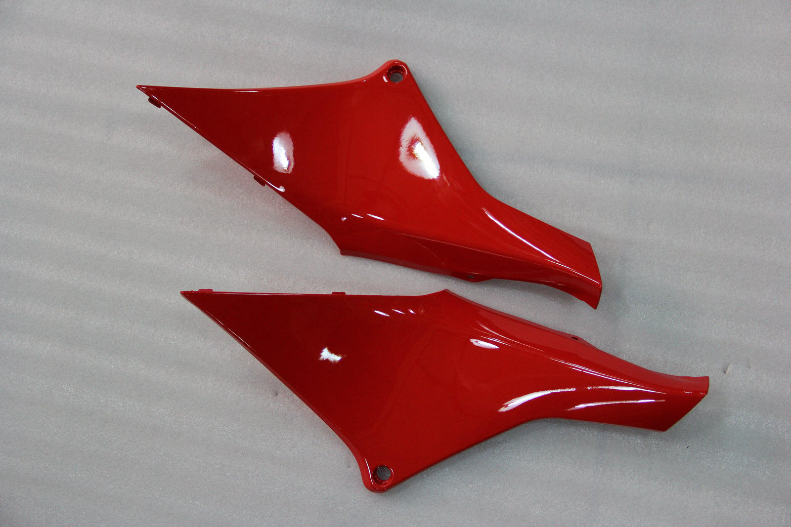 Amotopart 13-25 versione USA. & Carenatura Honda CBR600RR versione europea 13-23 bianca&Kit rosso