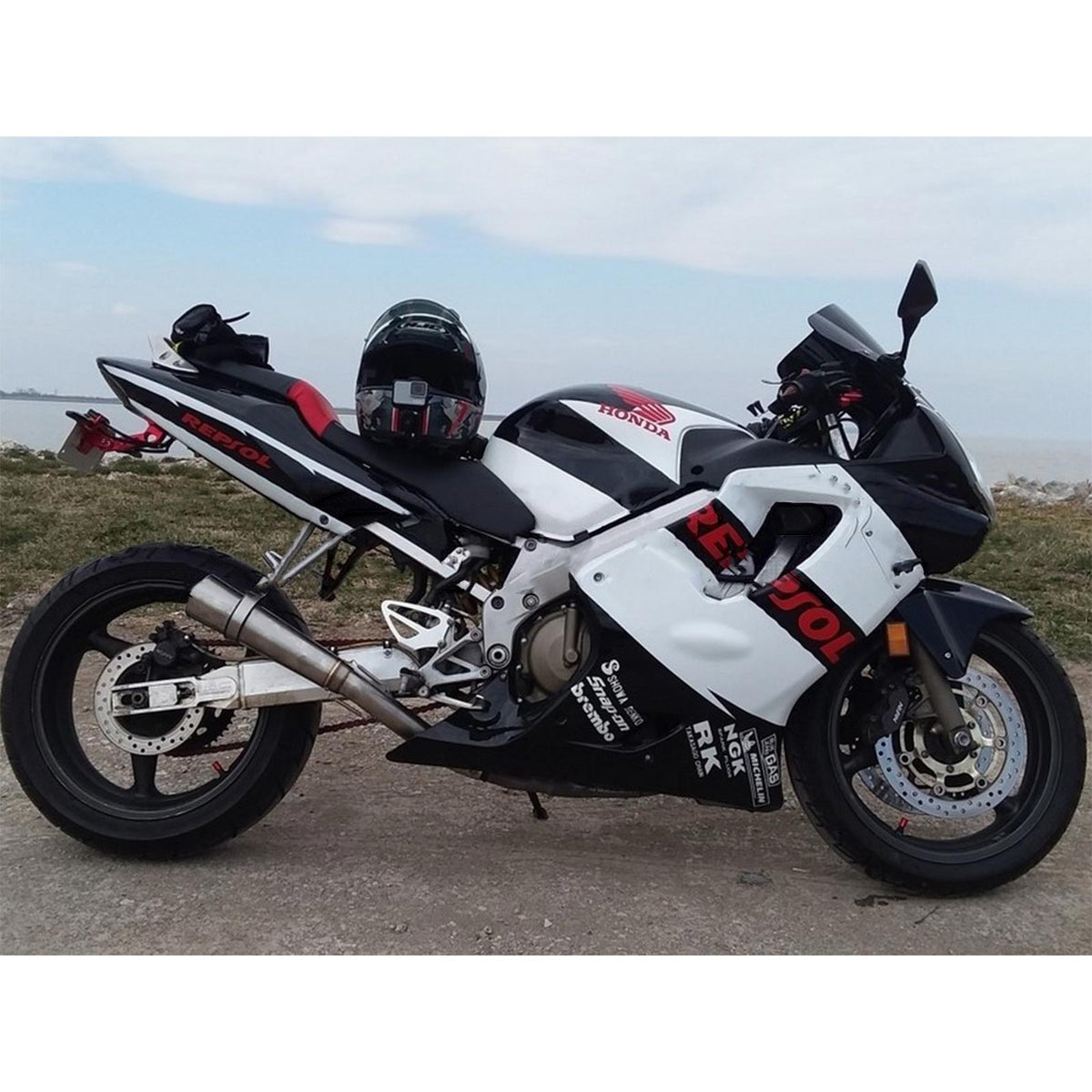 Amotopart Honda CBR600 F4i 2004-2007 White&Black Fairing Kit