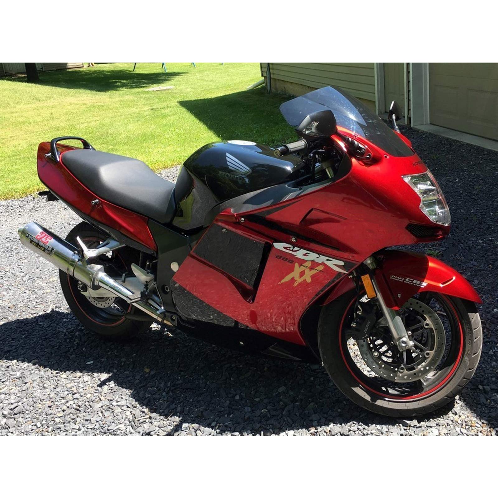 Cupolino Amotopart SuperBlackBird per Honda CBR1100XX 1996-2007, colore rosso lucido.&BKit mancante