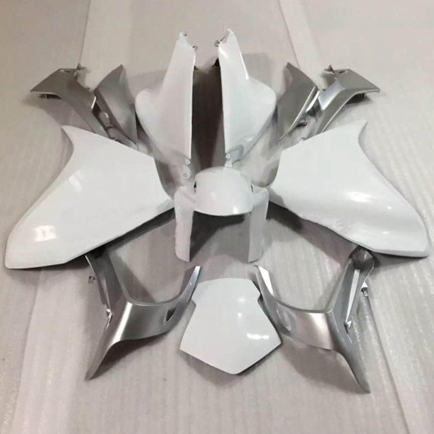 Amotopart 2010-2013 VFR1200 Honda White & Silver Fairing Kit