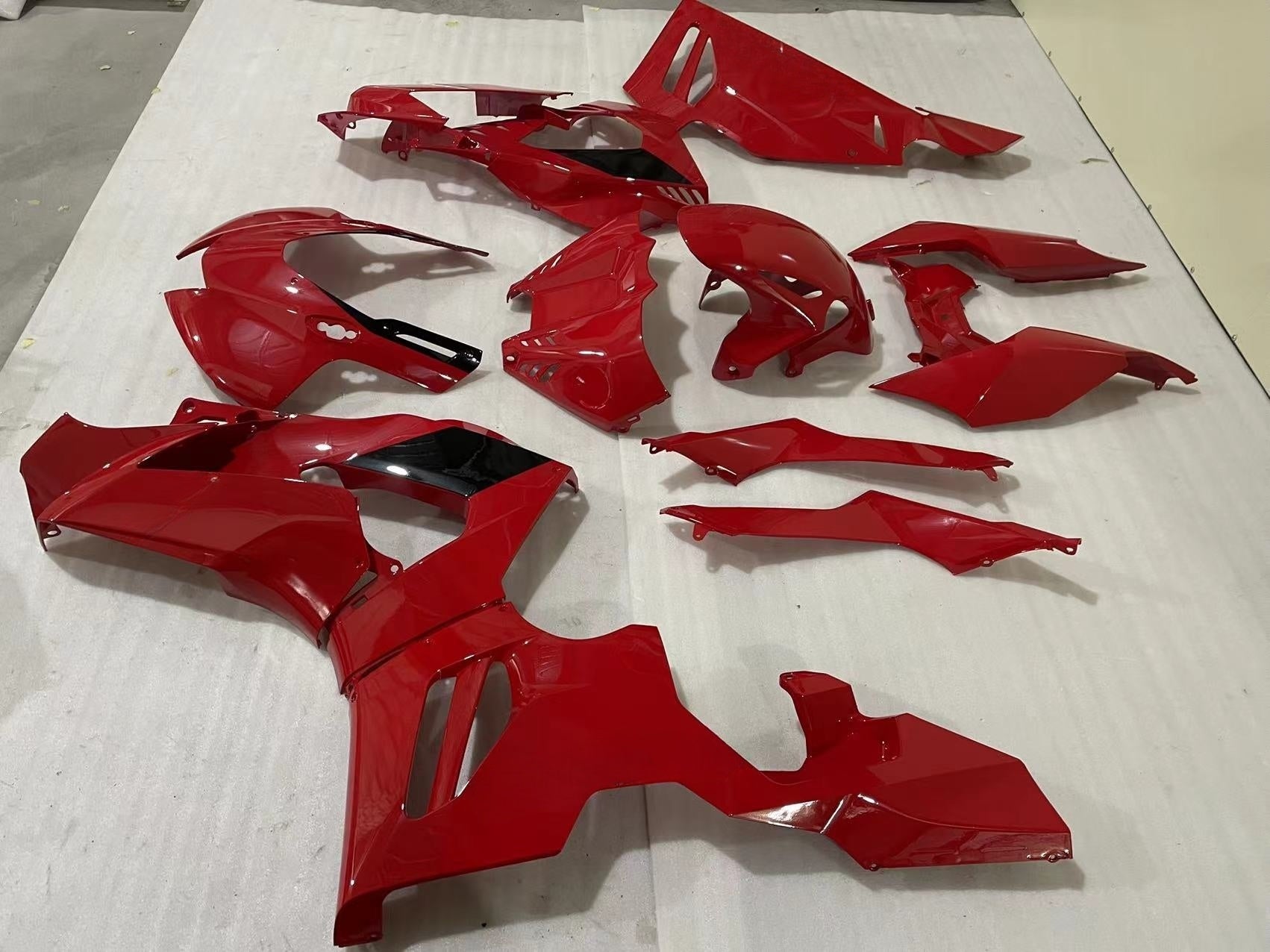 Amotopart Honda CBR1000RR-R 2020-2023 Glossy Red Black Fairing Kit