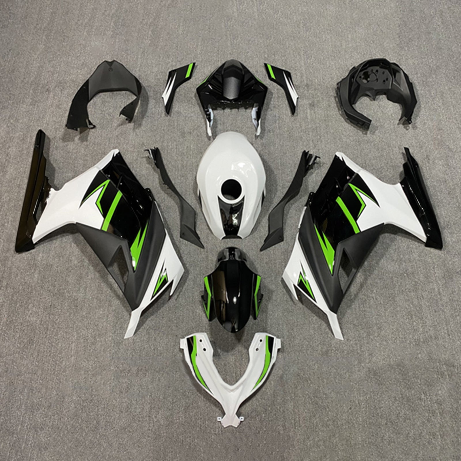 Amotopart 2013-2024 Kawasaki EX300/Ninja 300 Black & Green Style 5 Fairing Kit