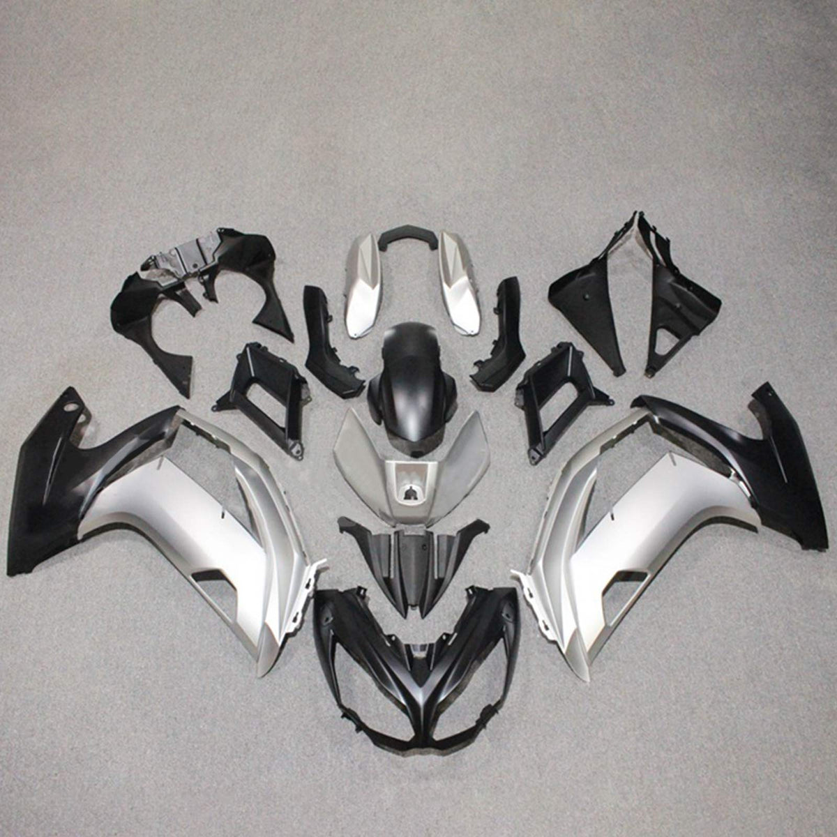 Amotopart 2012-2016 Kawasaki Ninja 650 Kit de carénage argent et noir