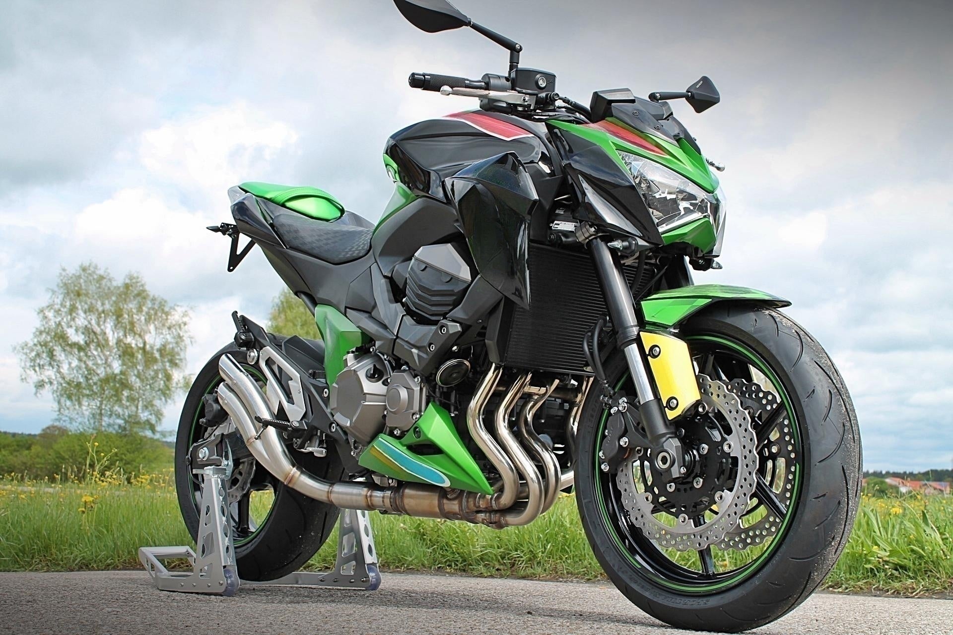 Amotopart 2013-2018 Kawasaki Z800 Green & Black Style3 Fairing Kit