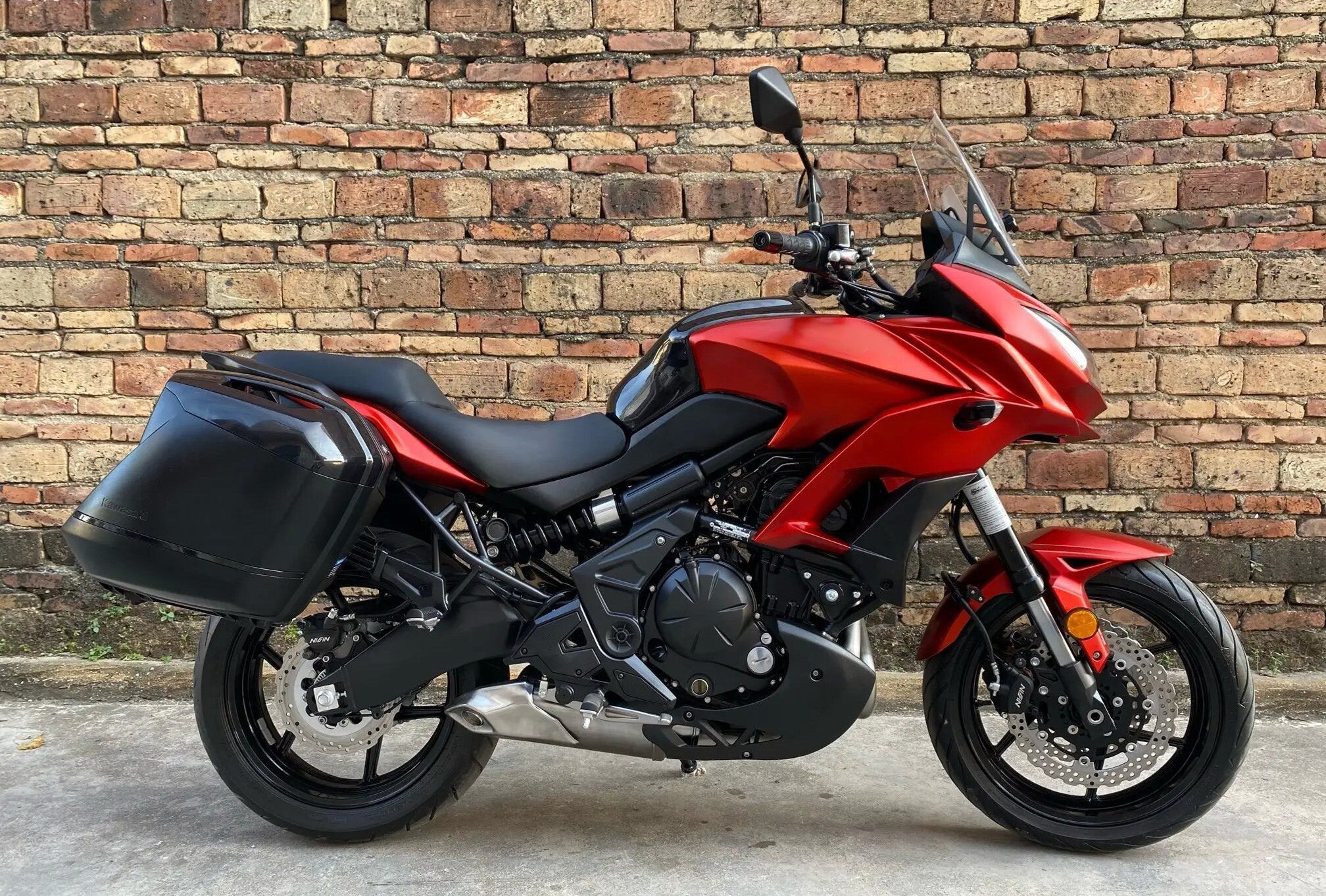 Amotopart 2015-2021 Kawasaki Versys 650 Red Fairing Zestaw