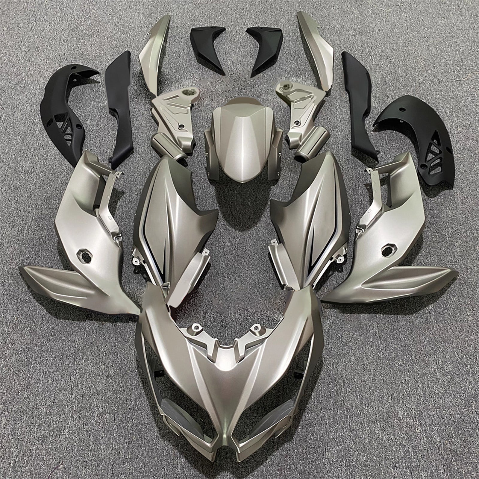 Zestaw owiewek Amotopart 2015-2021 Kawasaki Versys 650 srebrno-czarny
