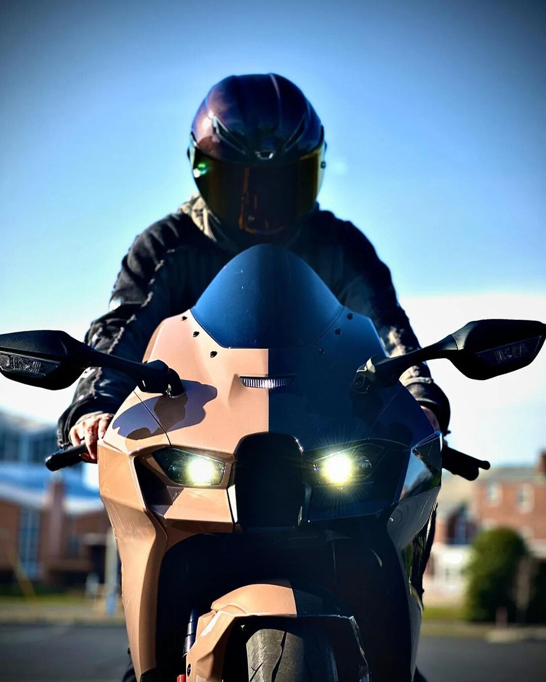 『TEN BS LS BLACK XL』 2025 Kawasaki Ninja® ZX™-10R ABS Metallic Flat Spark Black / Ebony