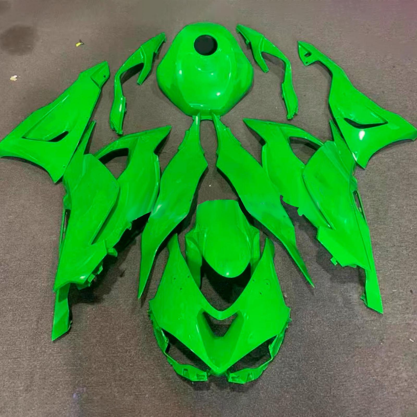 Amotopart 2024-2026 Kawasaki ZX-6R Green Black Fairing Kit