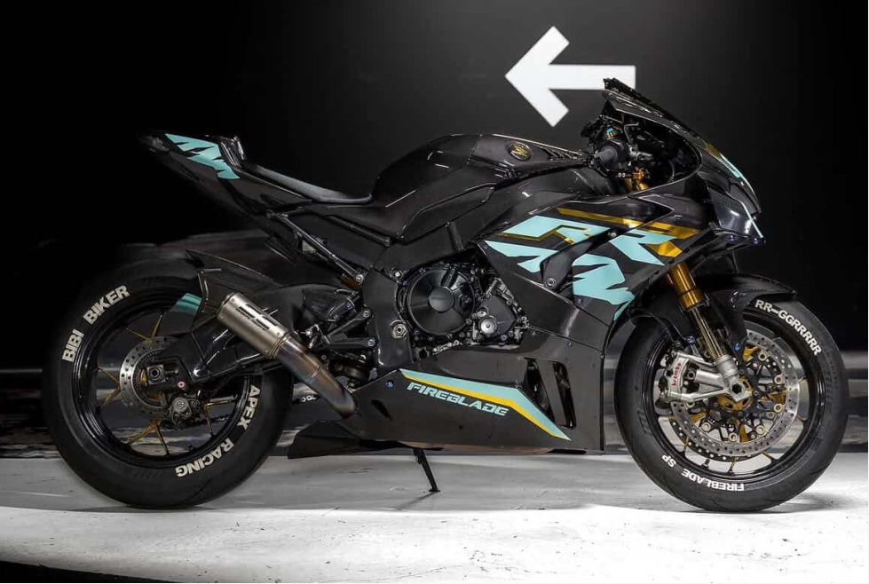 Amotopart 2024-2026 Kawasaki ZX-6R カーボンファイバーパターン