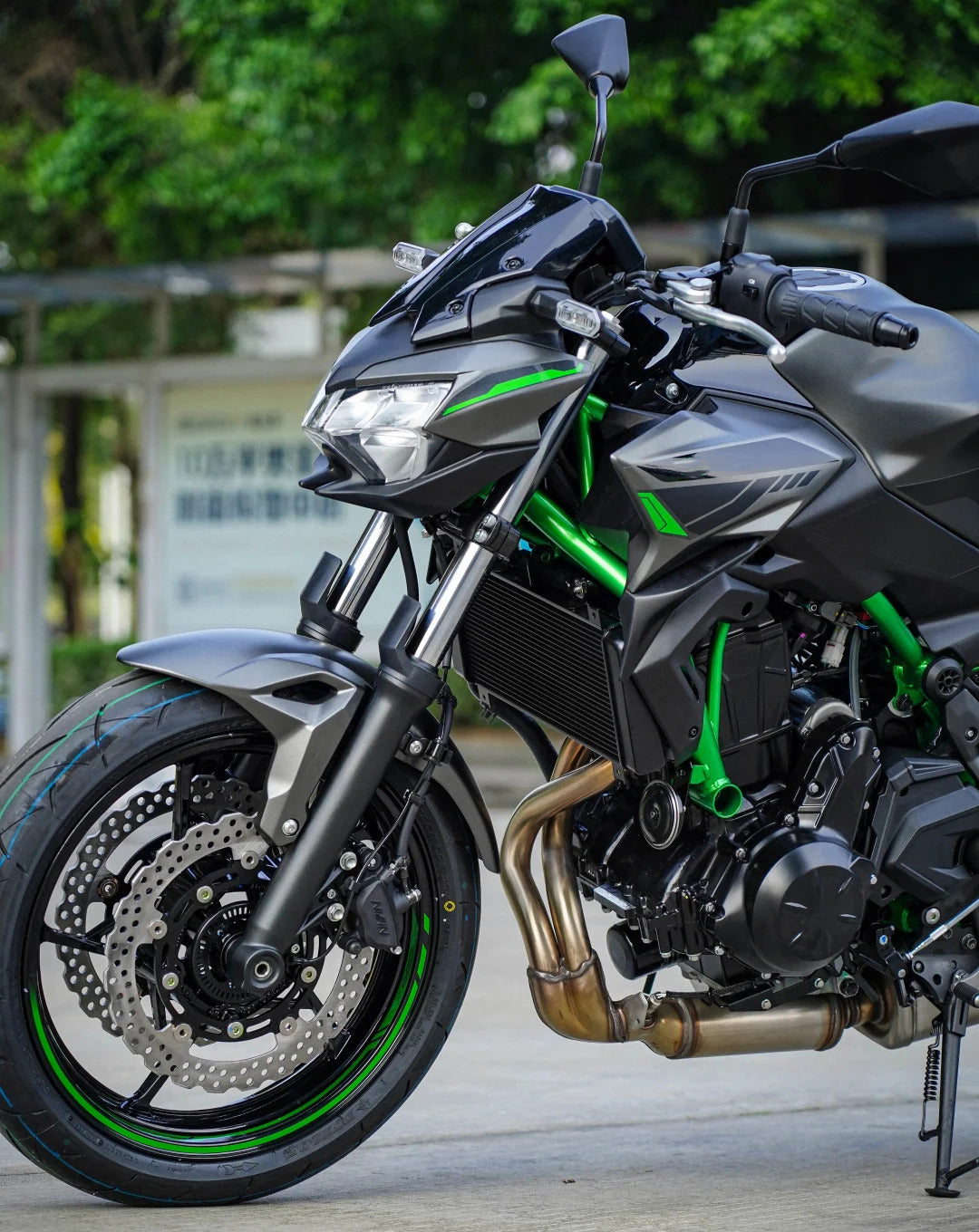 Amotopart 2020-2025 Kawasaki Z650 Black Green Fairing Kit