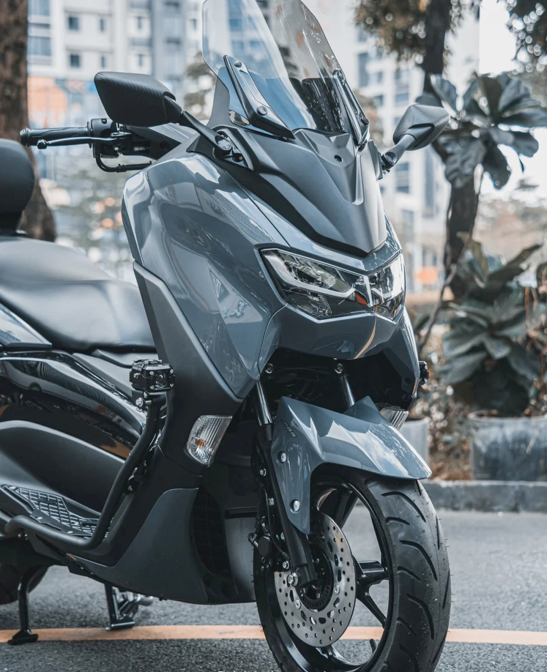 Amotopart 2020–2024 Yamaha NMAX 125/155/250 schwarz-graues Verkleidungsset