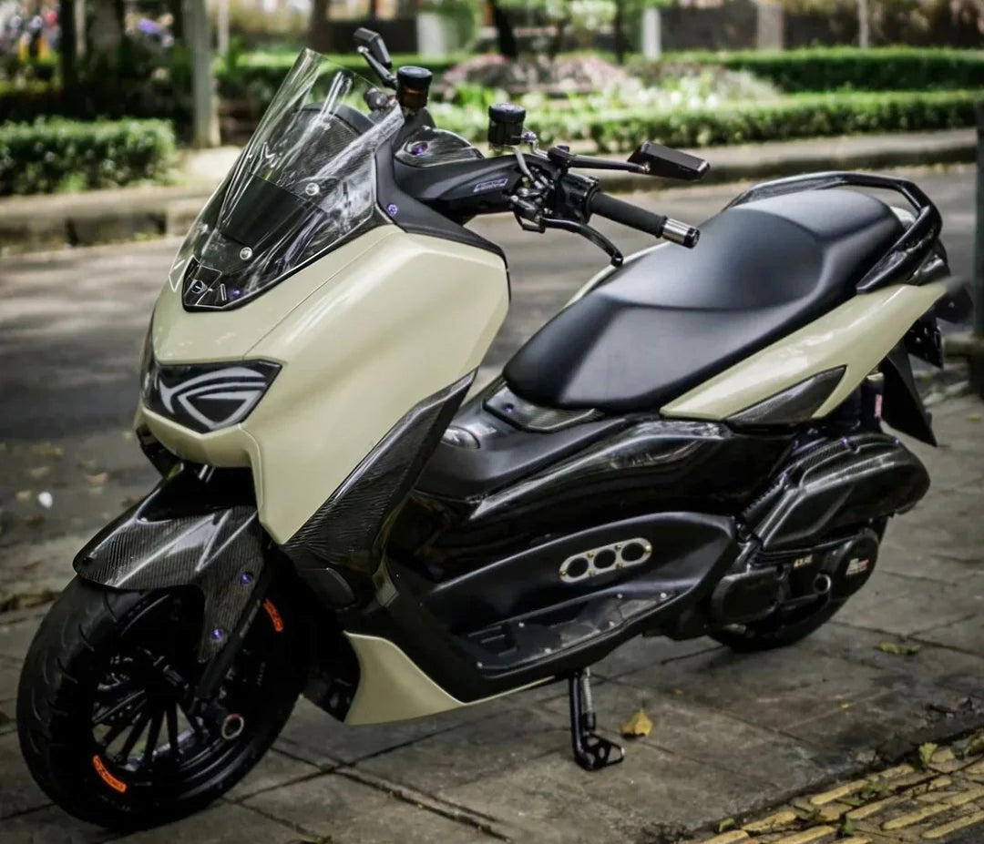 Amotopart 2020–2024 Yamaha NMAX 125/155/250 Kohlefaser-Tan-Verkleidungsset
