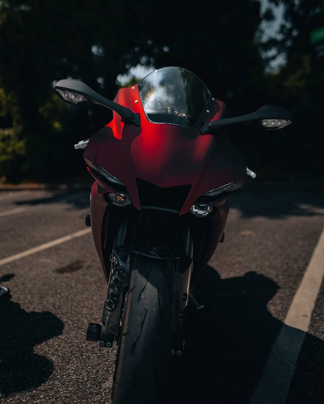 Amotopart 2020-2025 Yamaha YZF R1 Red Fairing Kit