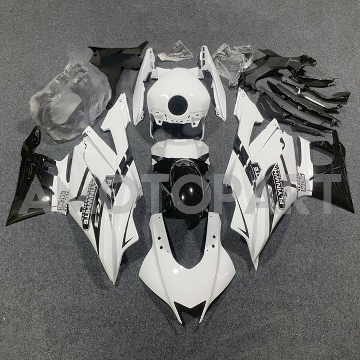 AMOTOPT 2022-2024 YAMAHA YZF-R3 & R25 KIT BLACK BLACK BLACK