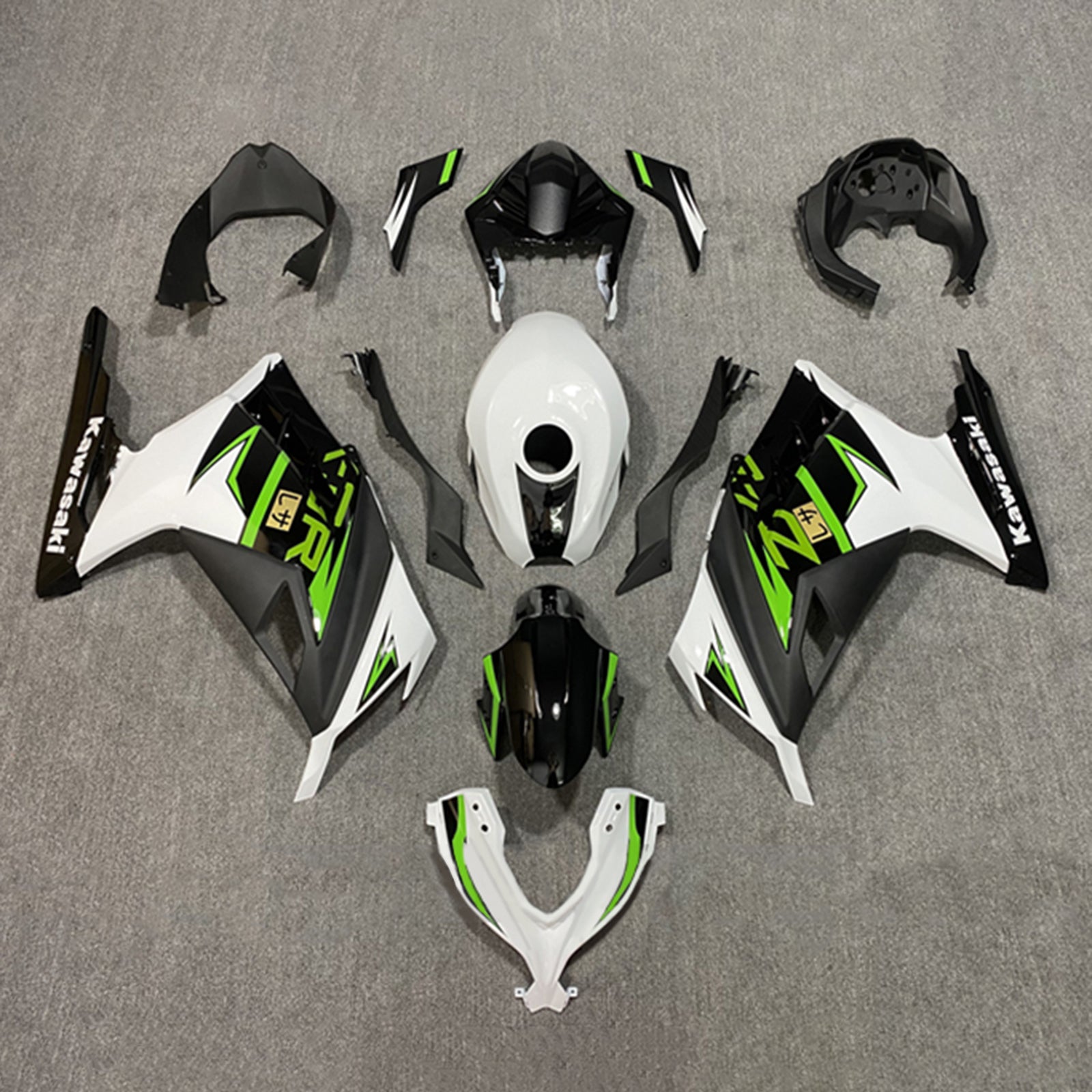 Amotopart 2013-2024 Kawasaki EX300/Ninja 300 ブラック & グリーン スタイル フェアリングキット