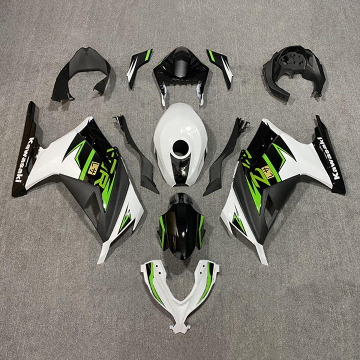 Amotopart 2013-2024 Kawasaki EX300/Ninja 300 Kit de carénage style noir et vert