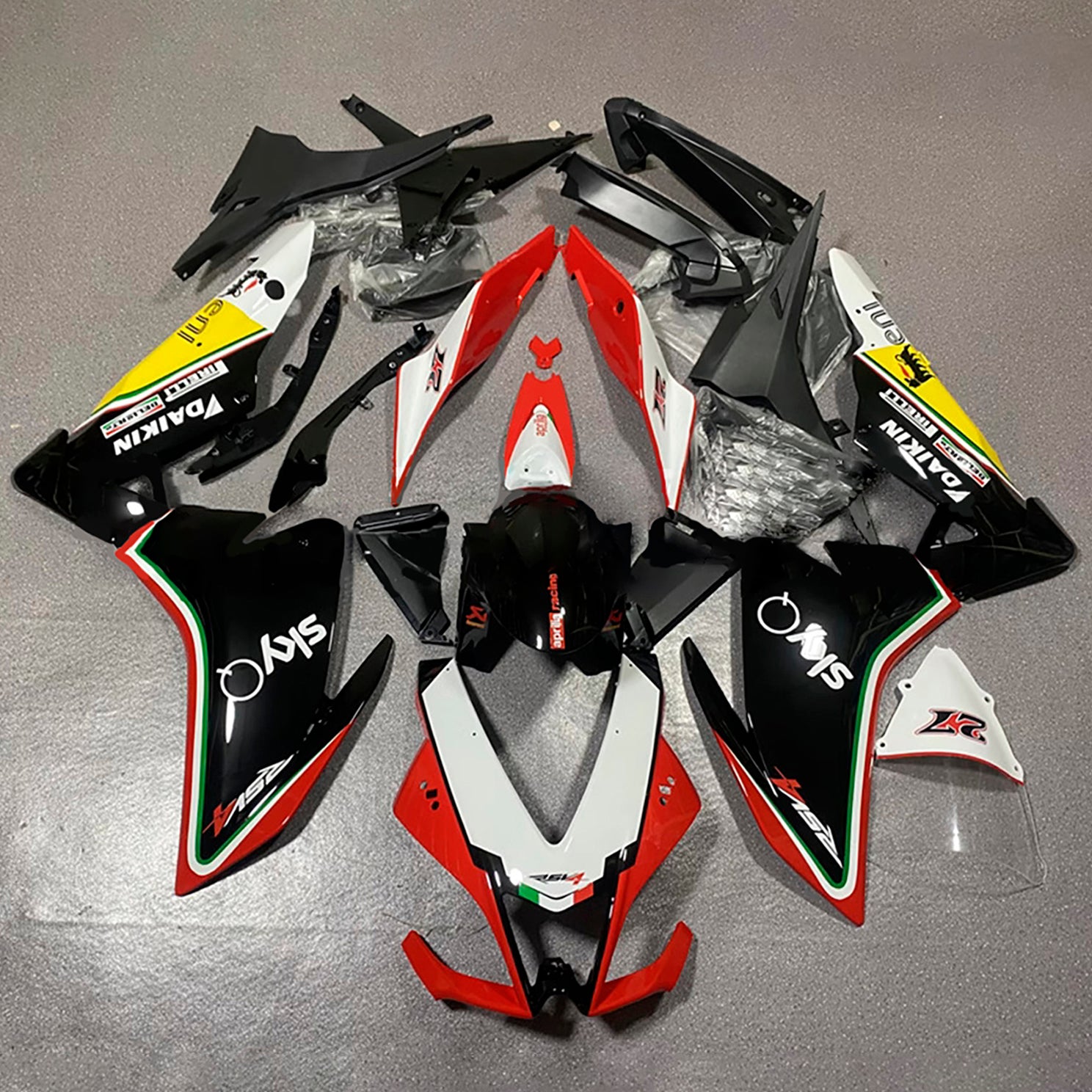 Amotopart 2009-2015 Aprilia RSV4 1000 Black Red Yellow Fairing Kit