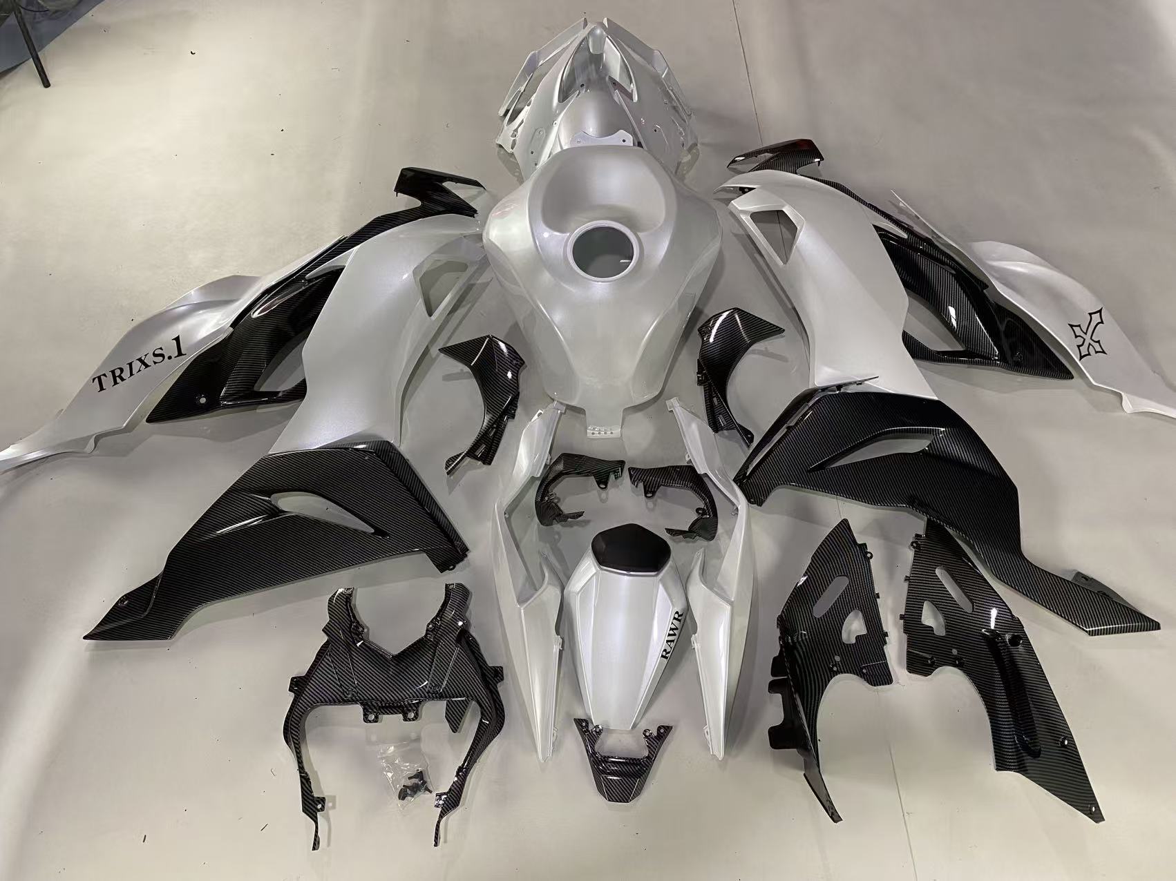 Amotopart 2019-2023 Kawasaki ZX6R カーボンパールホワイトフェアリングキット