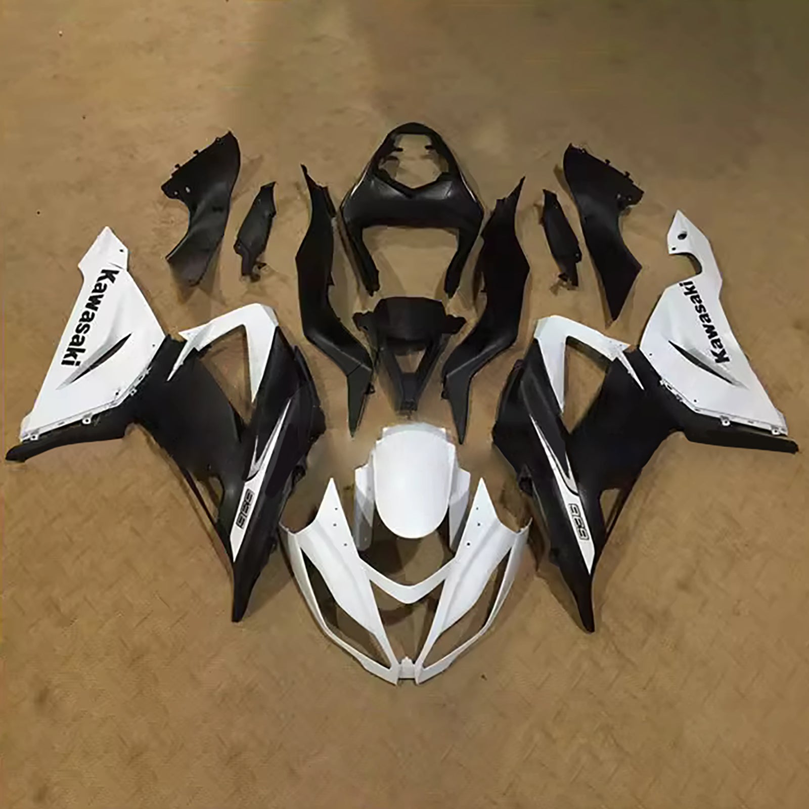 Amotopart 2013-2018 Kawasaki ZX6R 636 Black & White Fairing Kit