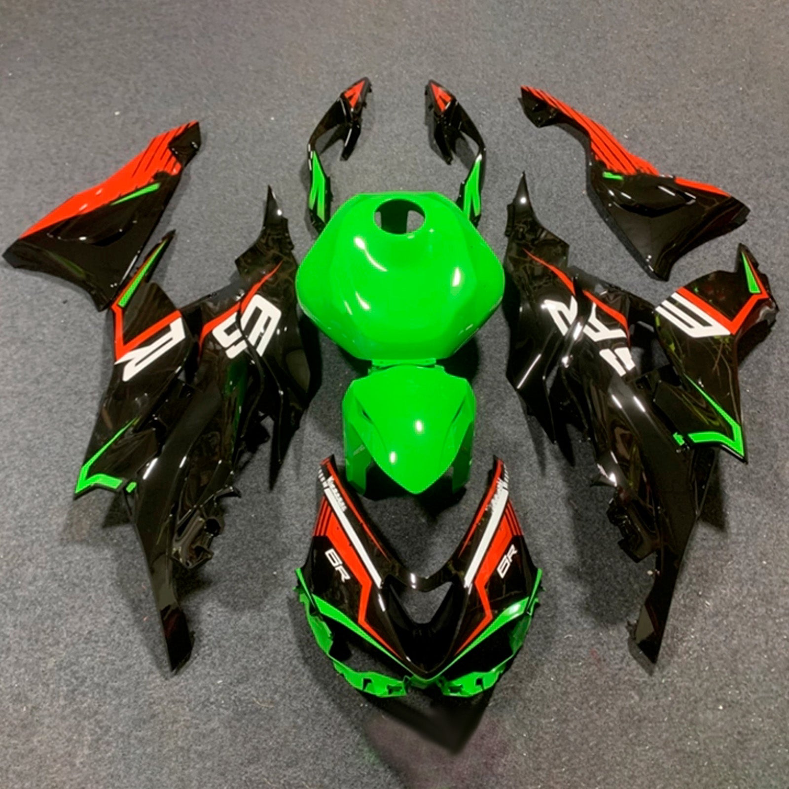 Amotopart 2024-2025 Kawasaki ZX-6R Black Green Red Fairing Kit