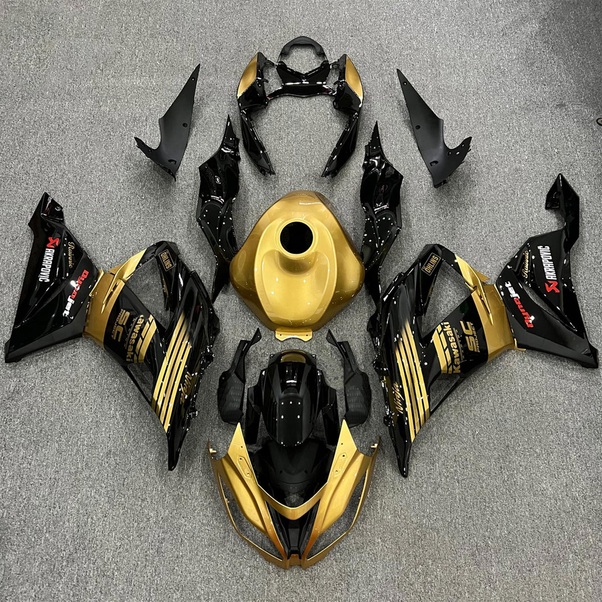 Amotopart Kawasaki ZX6R 636 2013-2018 Kit de carenado Style3 dorado y negro