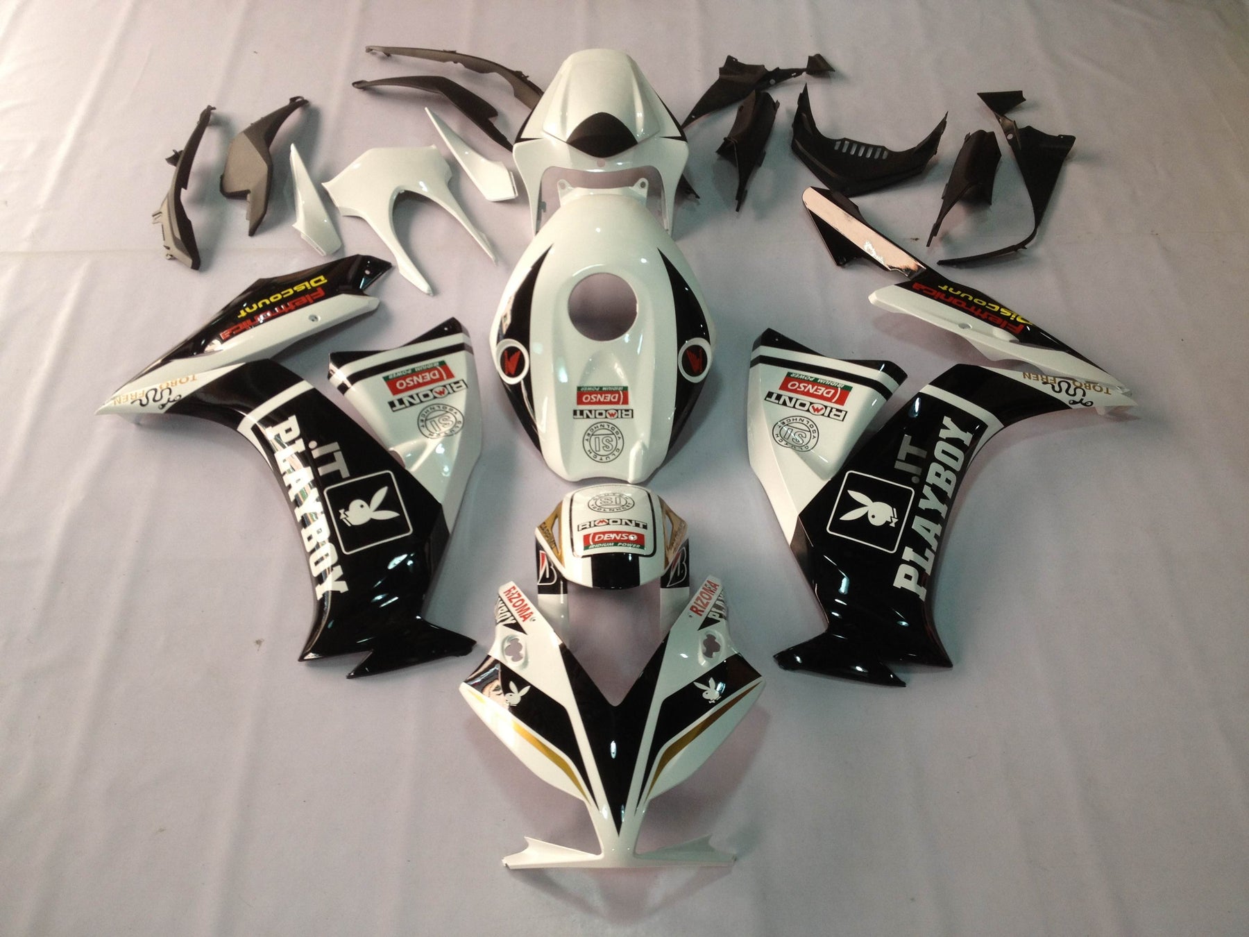 Amotopart 2012–2016 CBR1000RR Honda Schwarz-Weiß-Playboy-Verkleidungsset