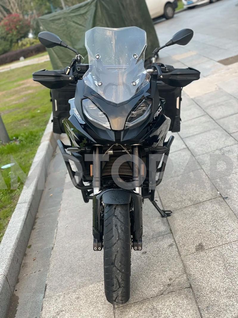 Amotopart 2021-2024 BMW F900XR Black White Fairing Kit