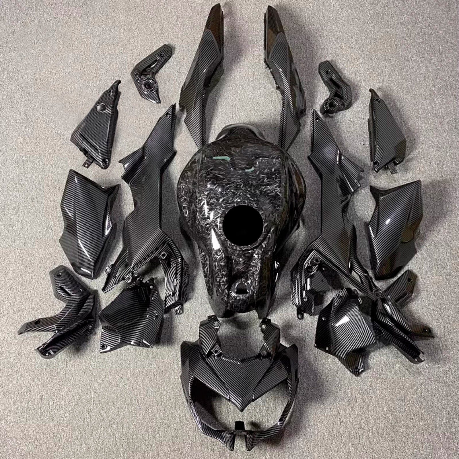 Amotopart 2020-2023 Kawasaki Z650 Black Forged Carbon Fiber Pattern Fairing Kit